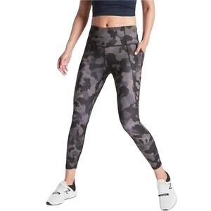 Athleta Womens lightning camo 7/8 tight legging Size XS